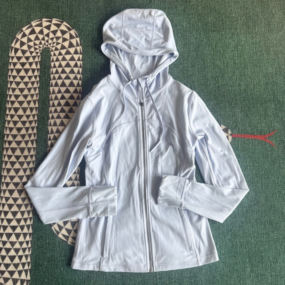 lululemon Define Hooded Jacket
Nulu Jacket light blue